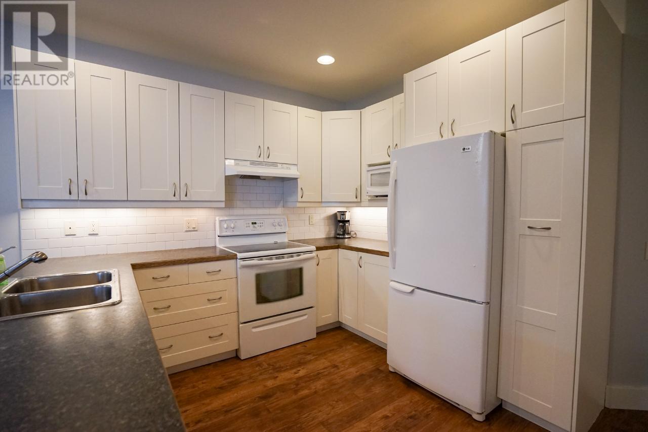 640 UPPER LAKEVIEW Road Unit# 29, Invermere