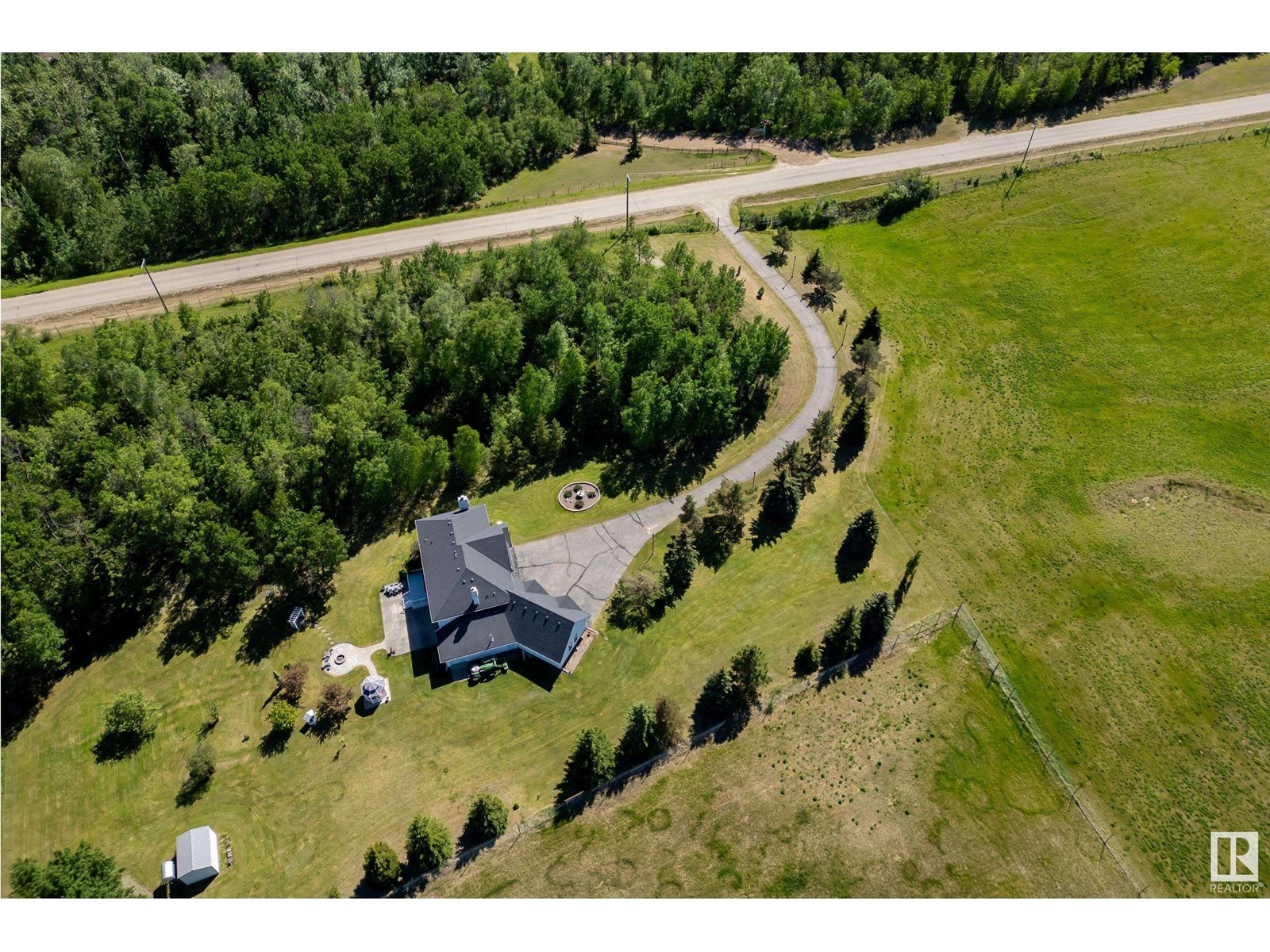 Photo 10 of 26020 Twp Rd 511 A, Rural Parkland County AB