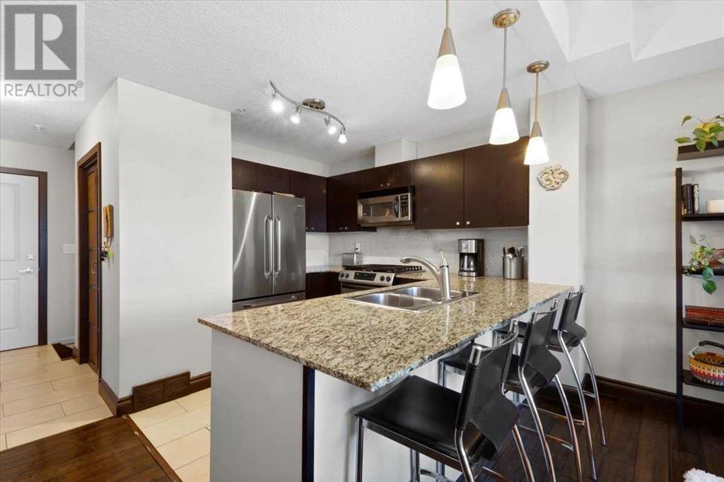 Single Family House Multi-level for Sale in    Street NW Parkdale Calgary 