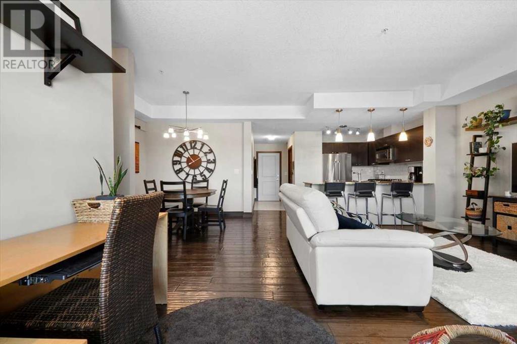 Single Family House Multi-level for Sale in    Street NW Parkdale Calgary 