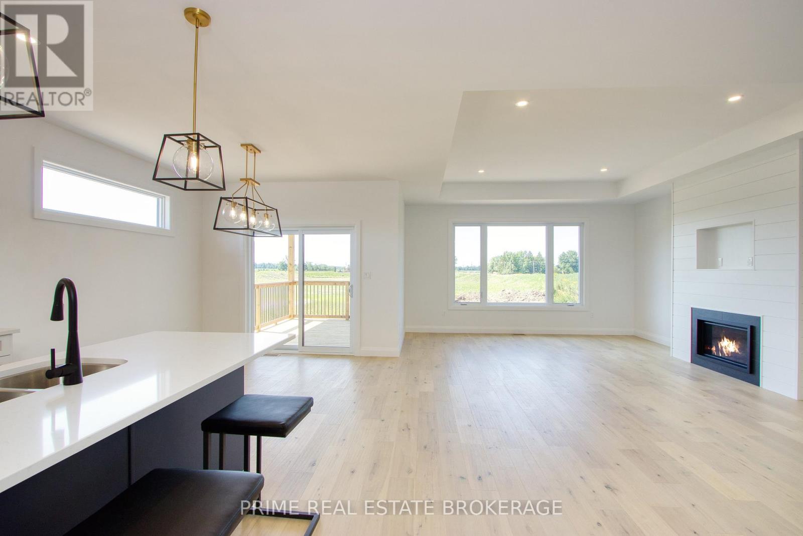 Single Family House Bungalow for Sale in  MCLEOD STREET North Middlesex (Parkhill) 