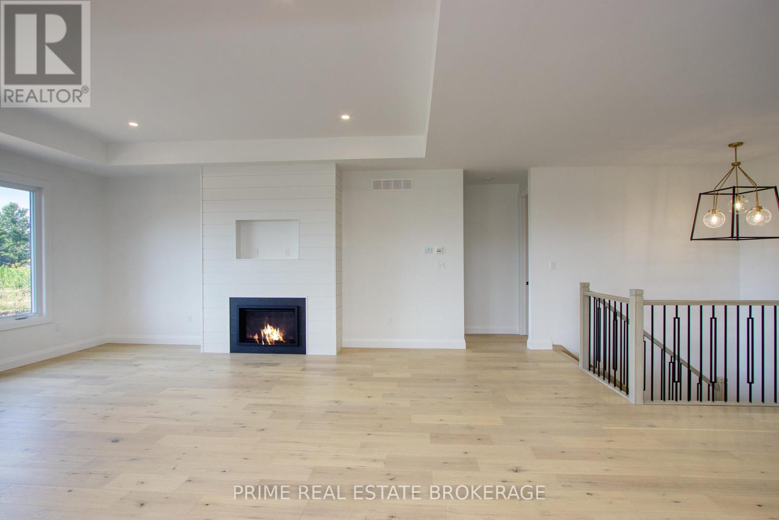 Single Family House Bungalow for Sale in  MCLEOD STREET North Middlesex (Parkhill) 