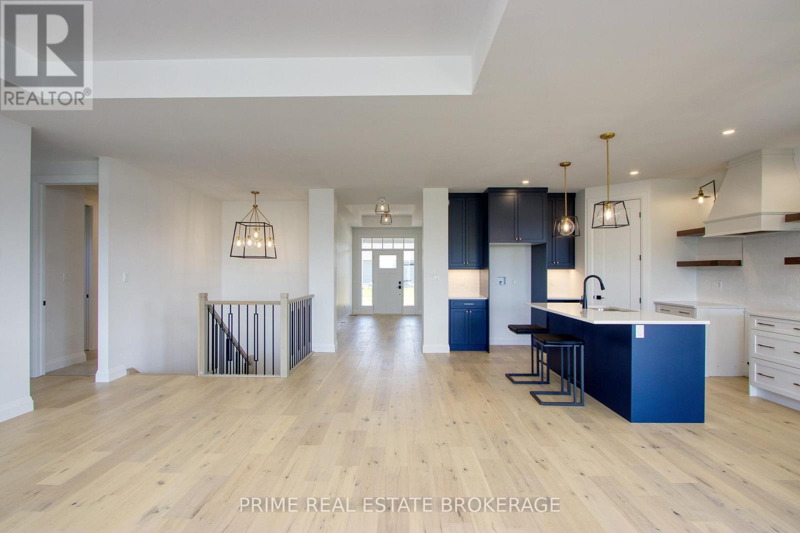 Single Family House Bungalow for Sale in  MCLEOD STREET North Middlesex (Parkhill) 