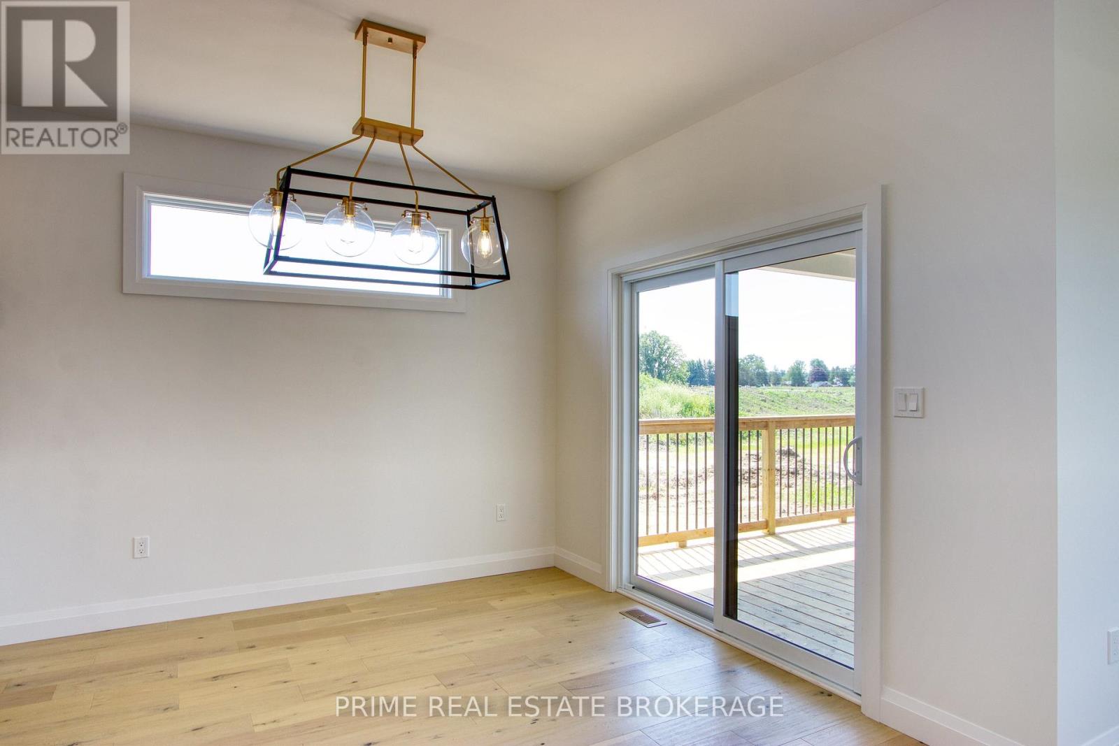 Single Family House Bungalow for Sale in  MCLEOD STREET North Middlesex (Parkhill) 
