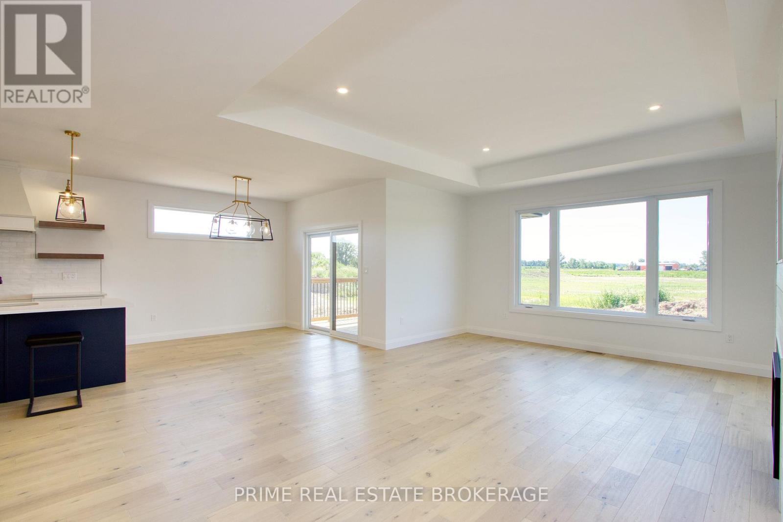 Single Family House Bungalow for Sale in  MCLEOD STREET North Middlesex (Parkhill) 