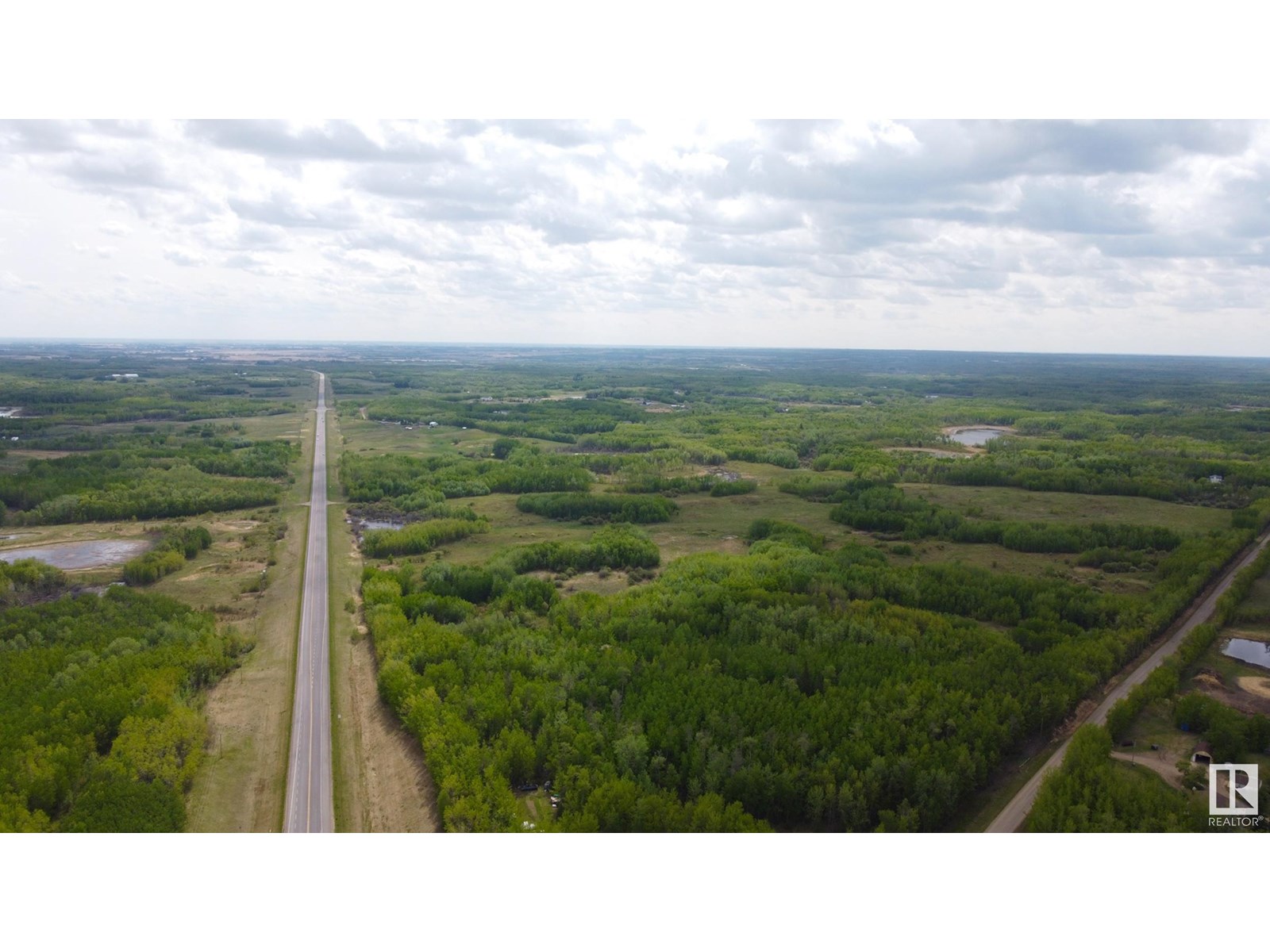 Photo 34 of 20255 And 20256 Highway 14, Rural Strathcona County AB