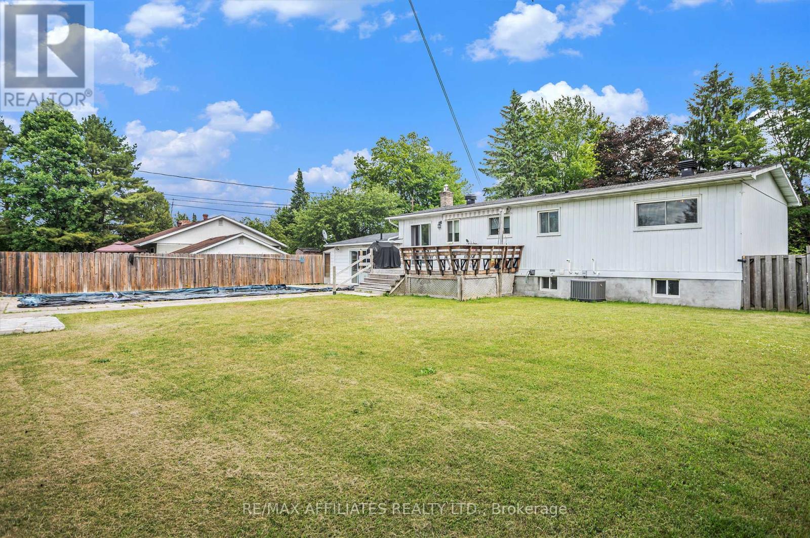 Photo 10 of 114 Duncan Street, Drummond North Elmsley ON
