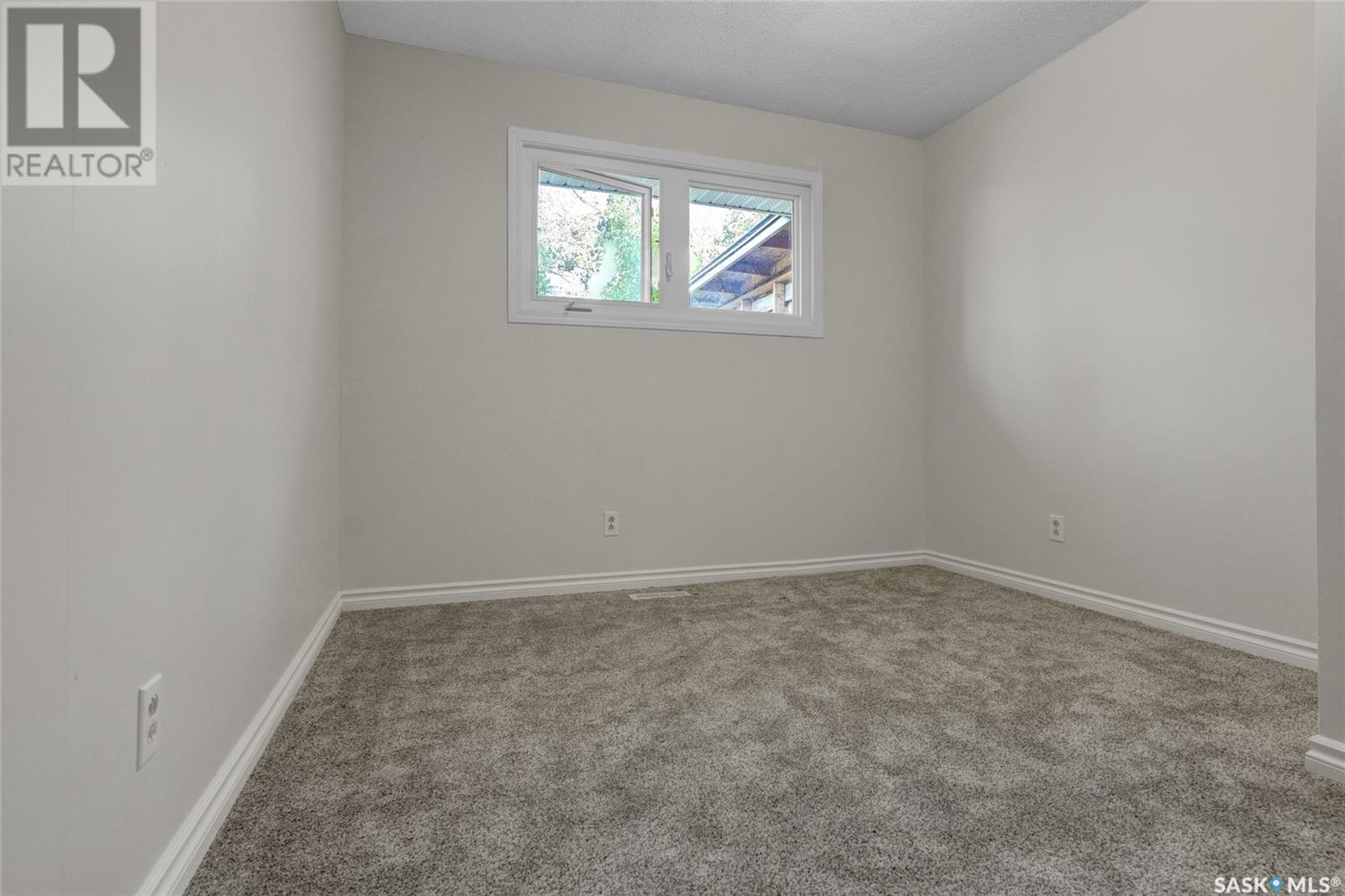 Photo 4 of 1609 11 Th Avenue Nw, Moose Jaw SK
