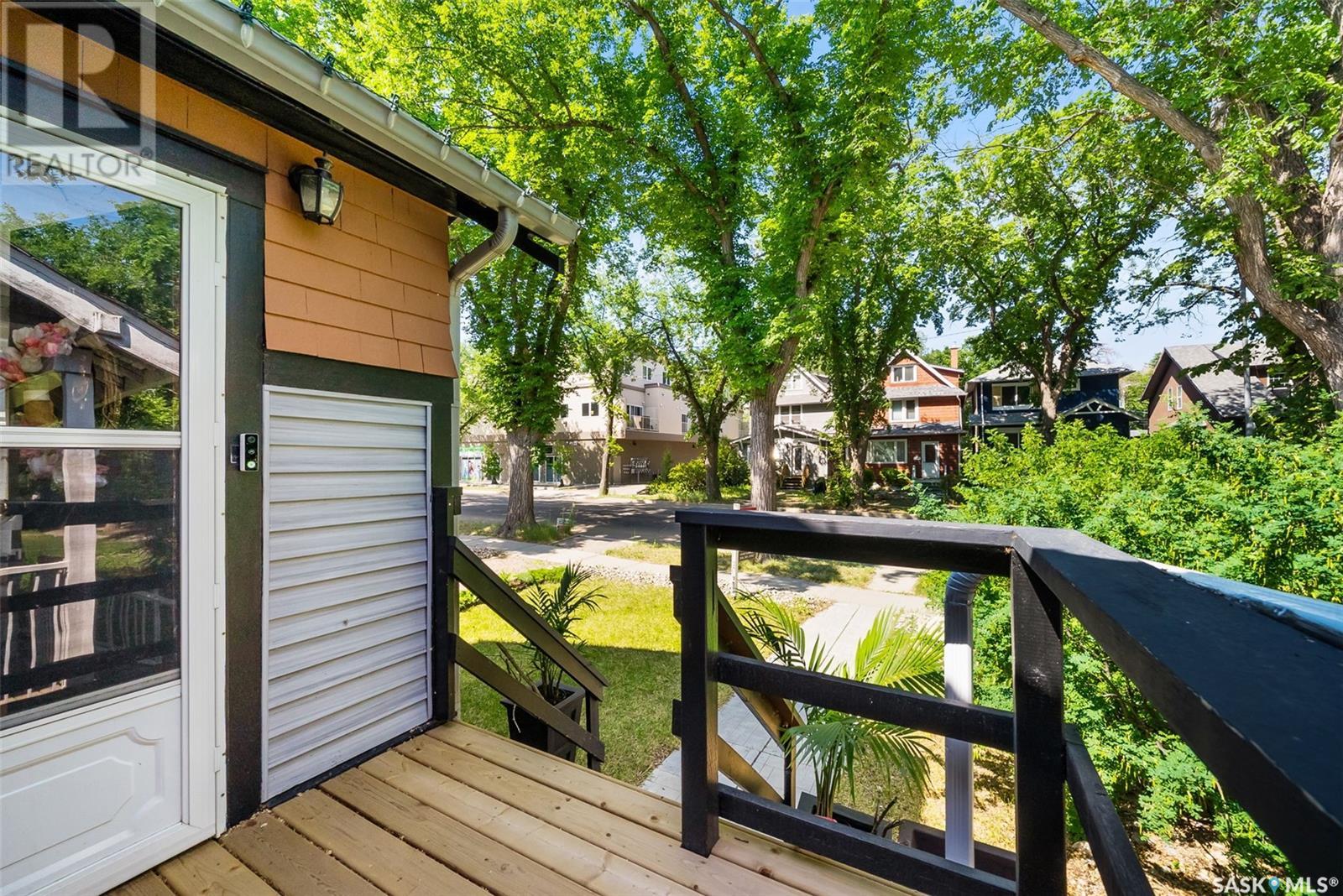 Photo 16 of 2061 Elphinstone Street, Regina SK