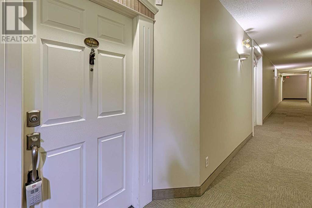 Single Family House for Sale in   Lincoln Way SW Lincoln Park Calgary 