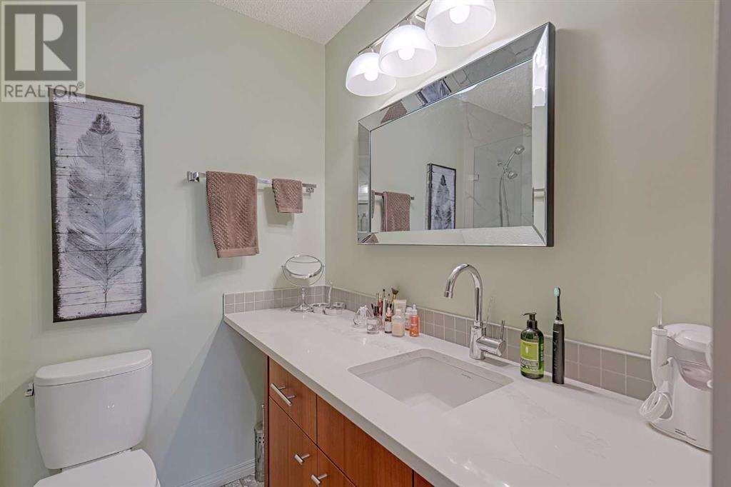 Single Family House for Sale in   Lincoln Way SW Lincoln Park Calgary 