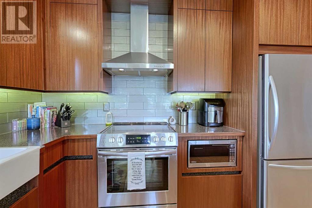 Single Family House for Sale in   Lincoln Way SW Lincoln Park Calgary 