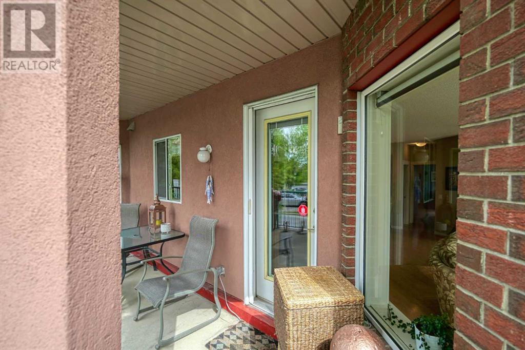 Single Family House for Sale in   Lincoln Way SW Lincoln Park Calgary 