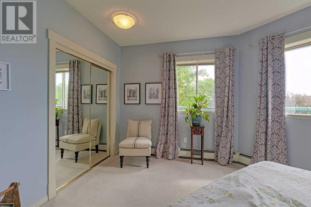 Single Family House for Sale in   Lincoln Way SW Lincoln Park Calgary 