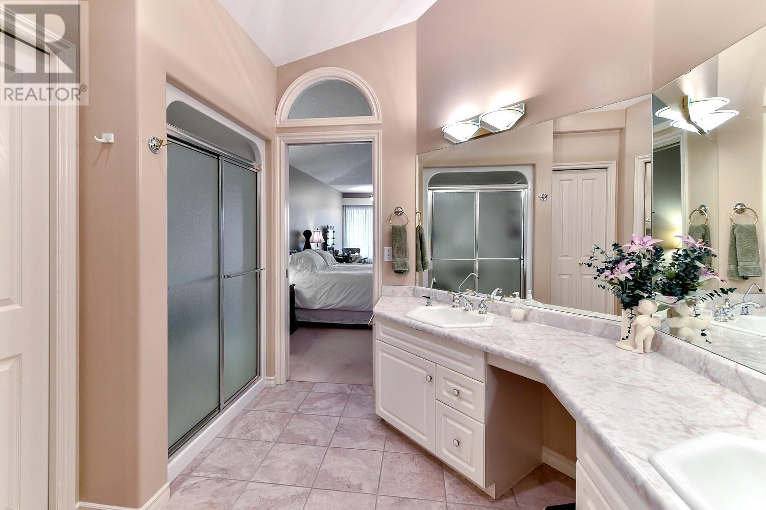 Photo 9 of 4400 Gallaghers Drive E Unit 14, Kelowna BC