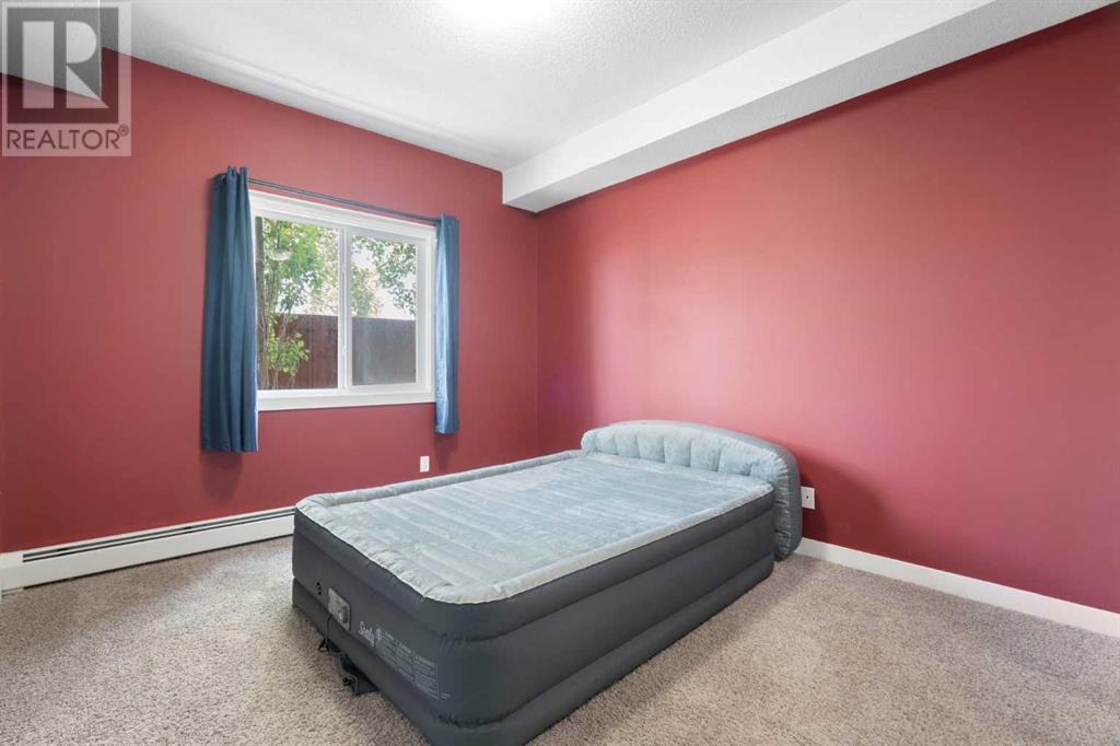 Single Family House Loft for Sale in    Avenue NW Varsity Calgary 