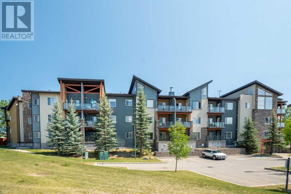 Single Family House Loft for Sale in    Avenue NW Varsity Calgary 
