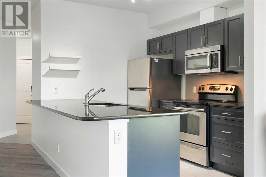 Single Family House Loft for Sale in    Avenue NW Varsity Calgary 