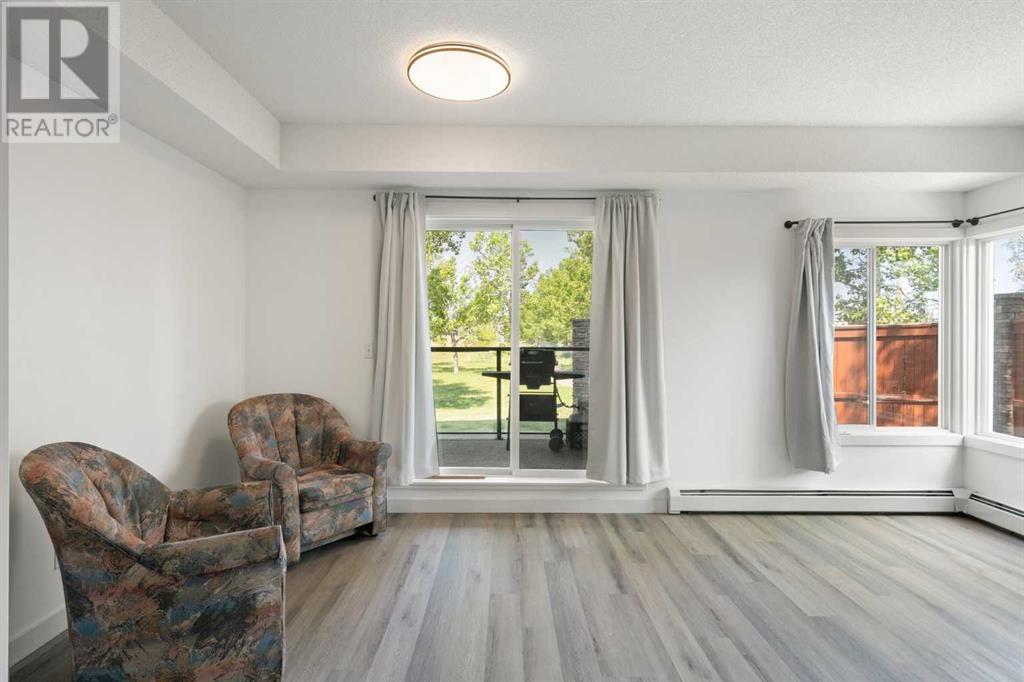 Single Family House Loft for Sale in    Avenue NW Varsity Calgary 