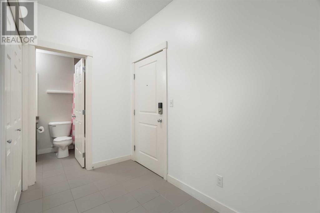 Single Family House Loft for Sale in    Avenue NW Varsity Calgary 