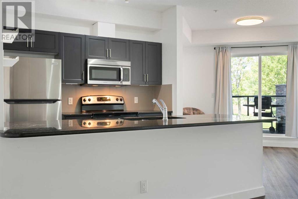 Single Family House Loft for Sale in    Avenue NW Varsity Calgary 