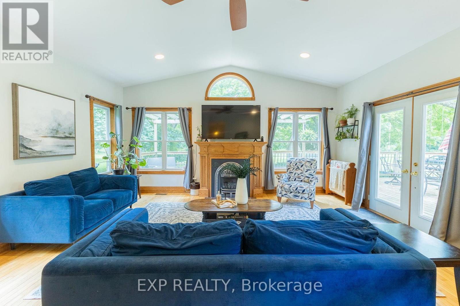 Single Family House for Sale in  HASTINGS STREET North Middlesex (Parkhill) 