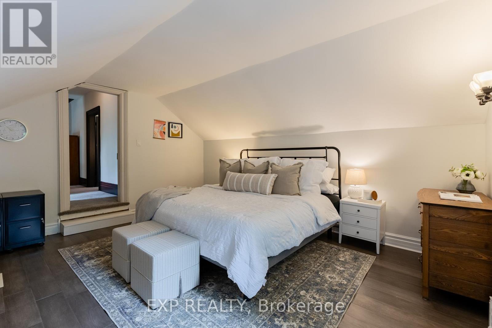 Single Family House for Sale in  HASTINGS STREET North Middlesex (Parkhill) 