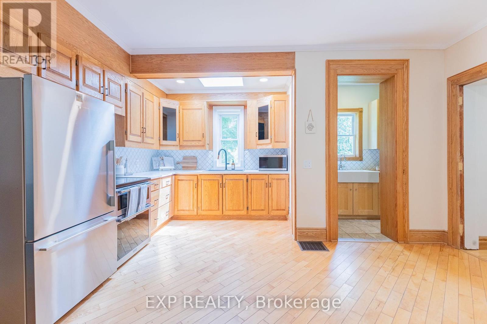 Single Family House for Sale in  HASTINGS STREET North Middlesex (Parkhill) 