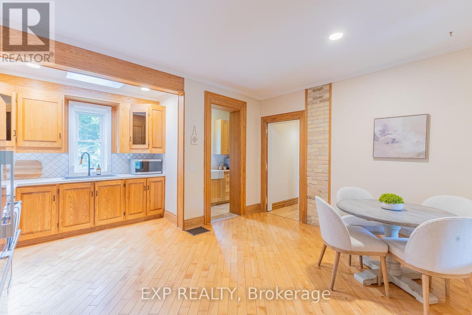 Single Family House for Sale in  HASTINGS STREET North Middlesex (Parkhill) 