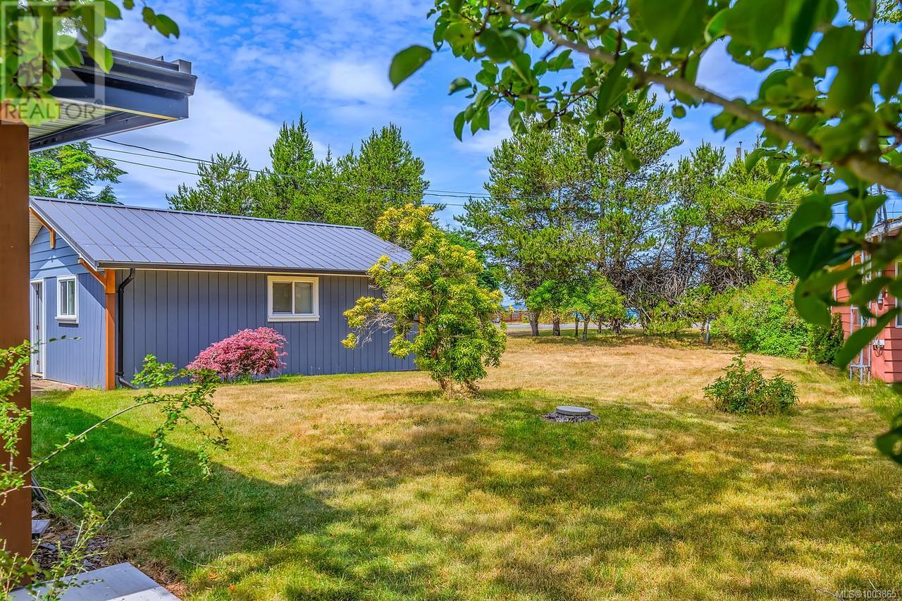 5492 Deep Bay Dr, Bowser