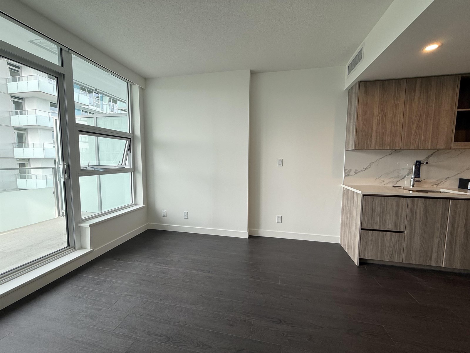 Photo 15 of 1610 13768 100th Avenue, Surrey BC
