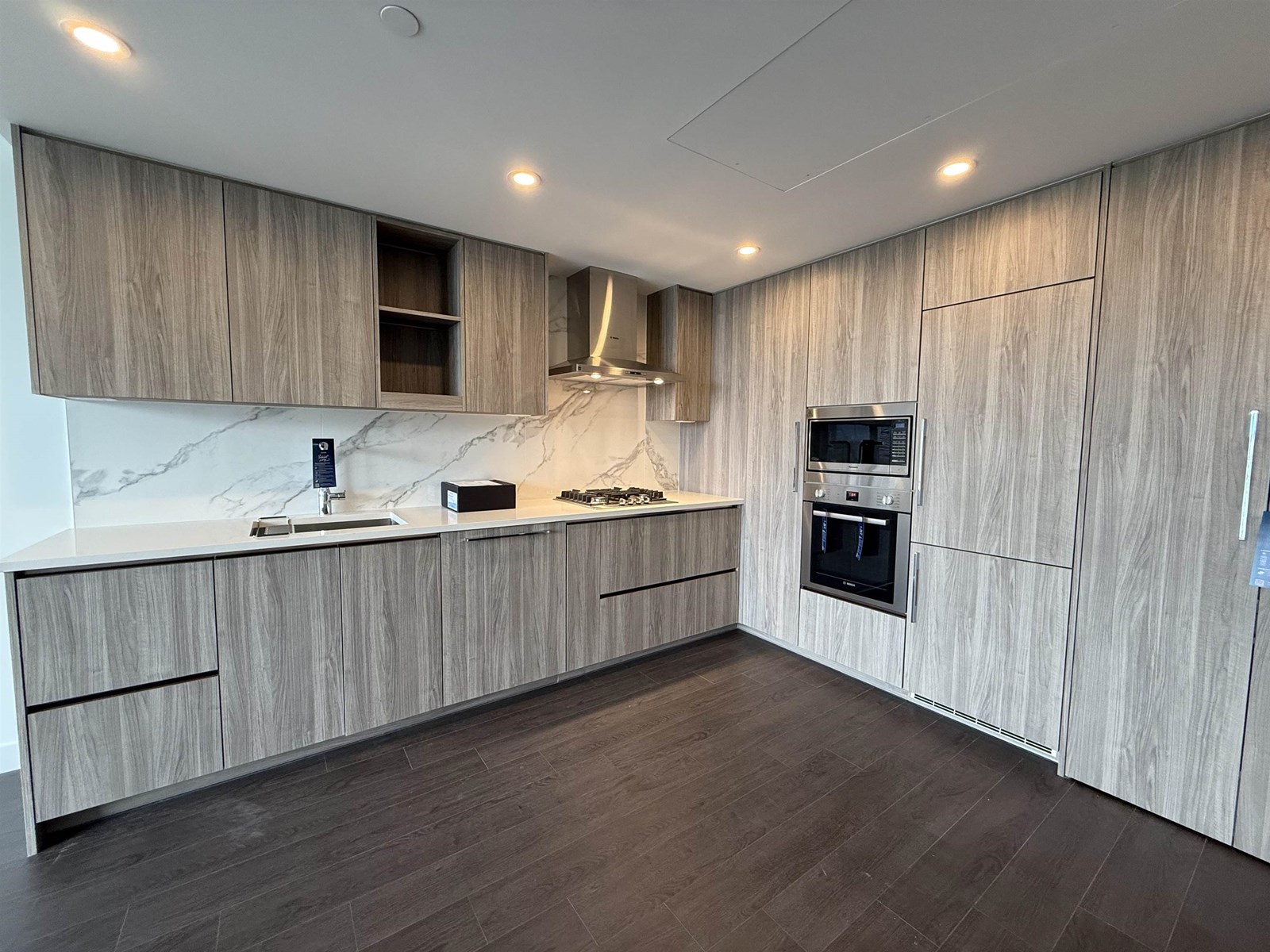 Photo 11 of 1610 13768 100th Avenue, Surrey BC