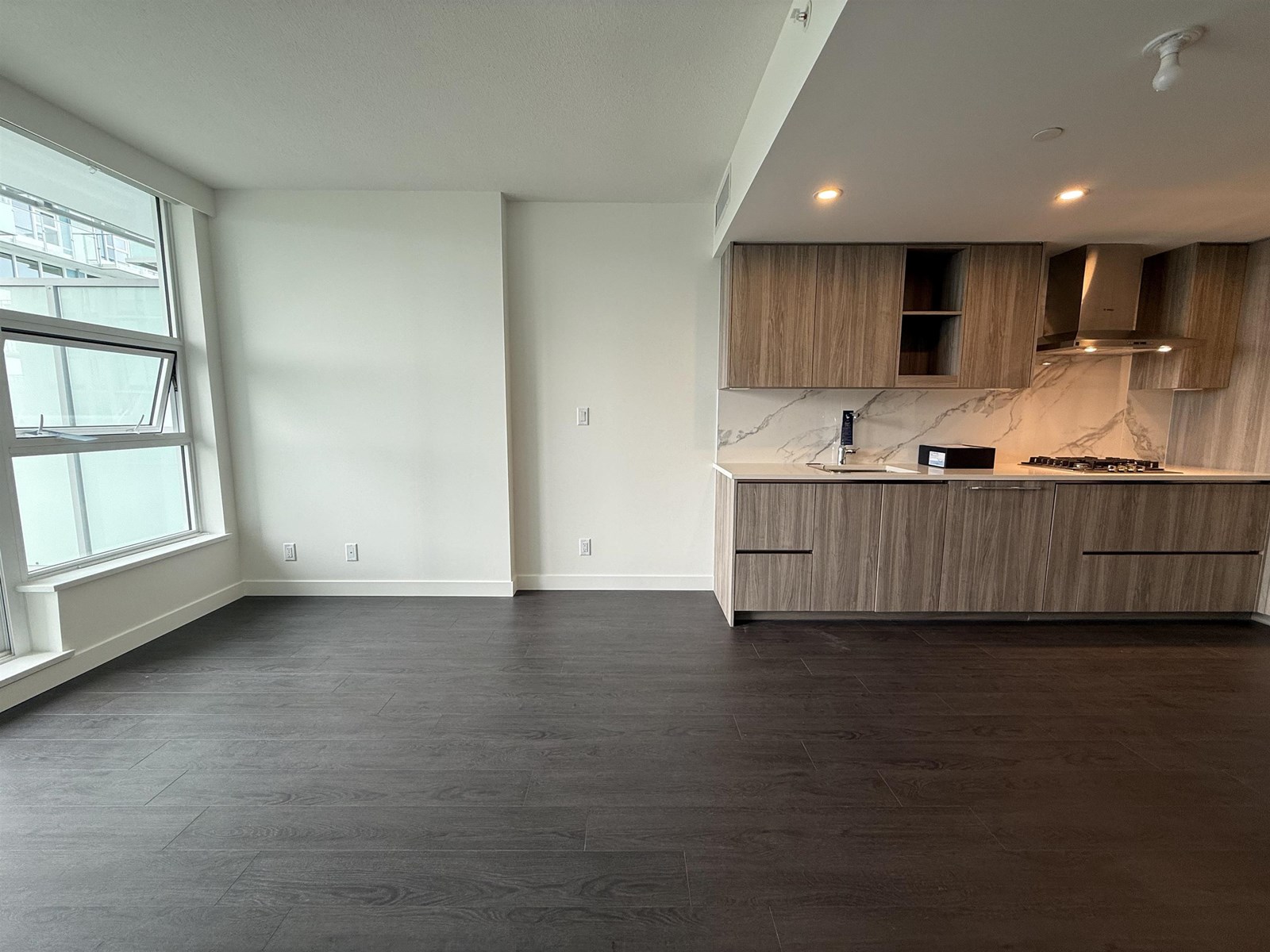 Photo 16 of 1610 13768 100th Avenue, Surrey BC