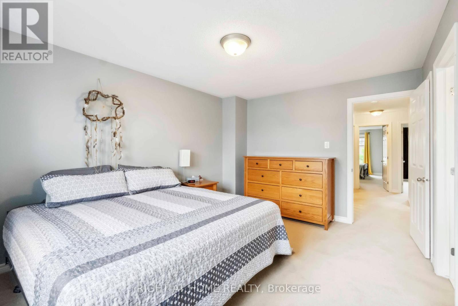 Photo 15 of 163 Mojave Crescent, Ottawa ON