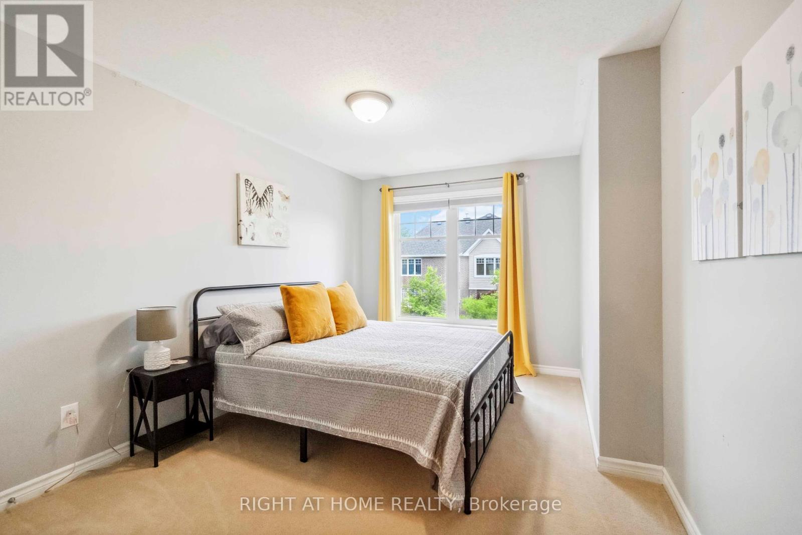 Photo 21 of 163 Mojave Crescent, Ottawa ON