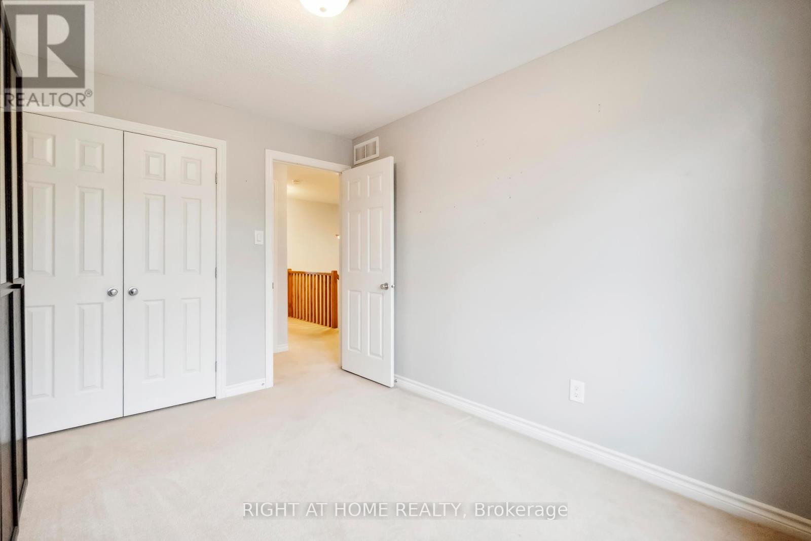 Photo 24 of 163 Mojave Crescent, Ottawa ON