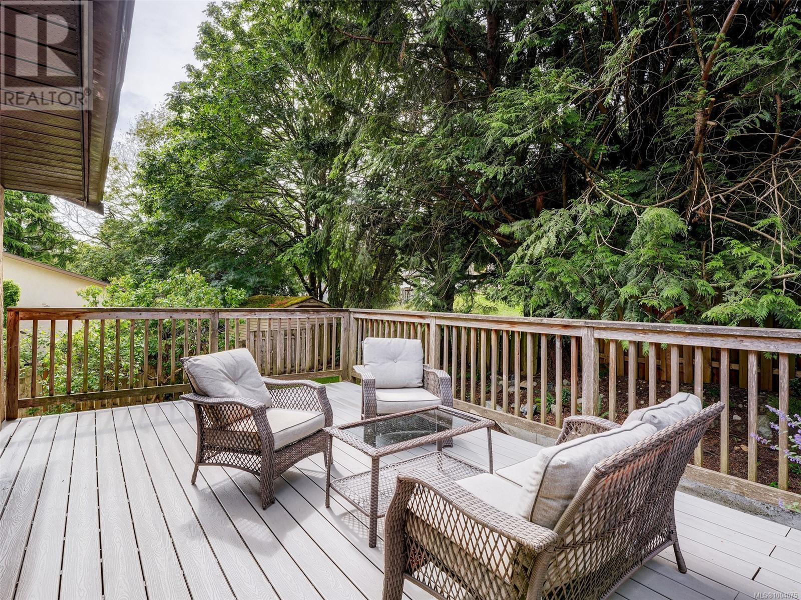 Photo 5 of 823 Cecil Blogg Dr, Colwood BC