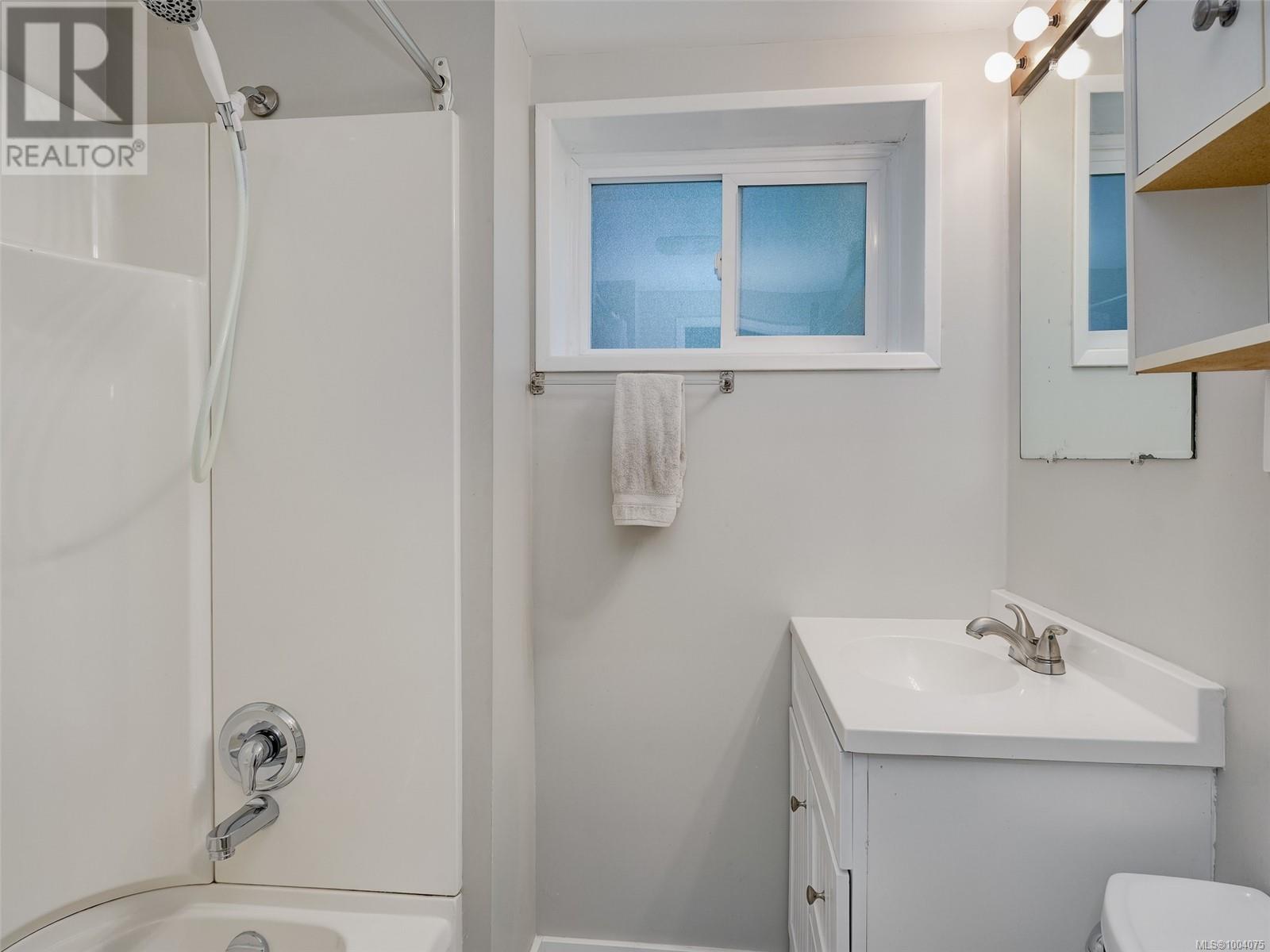 Photo 21 of 823 Cecil Blogg Dr, Colwood BC