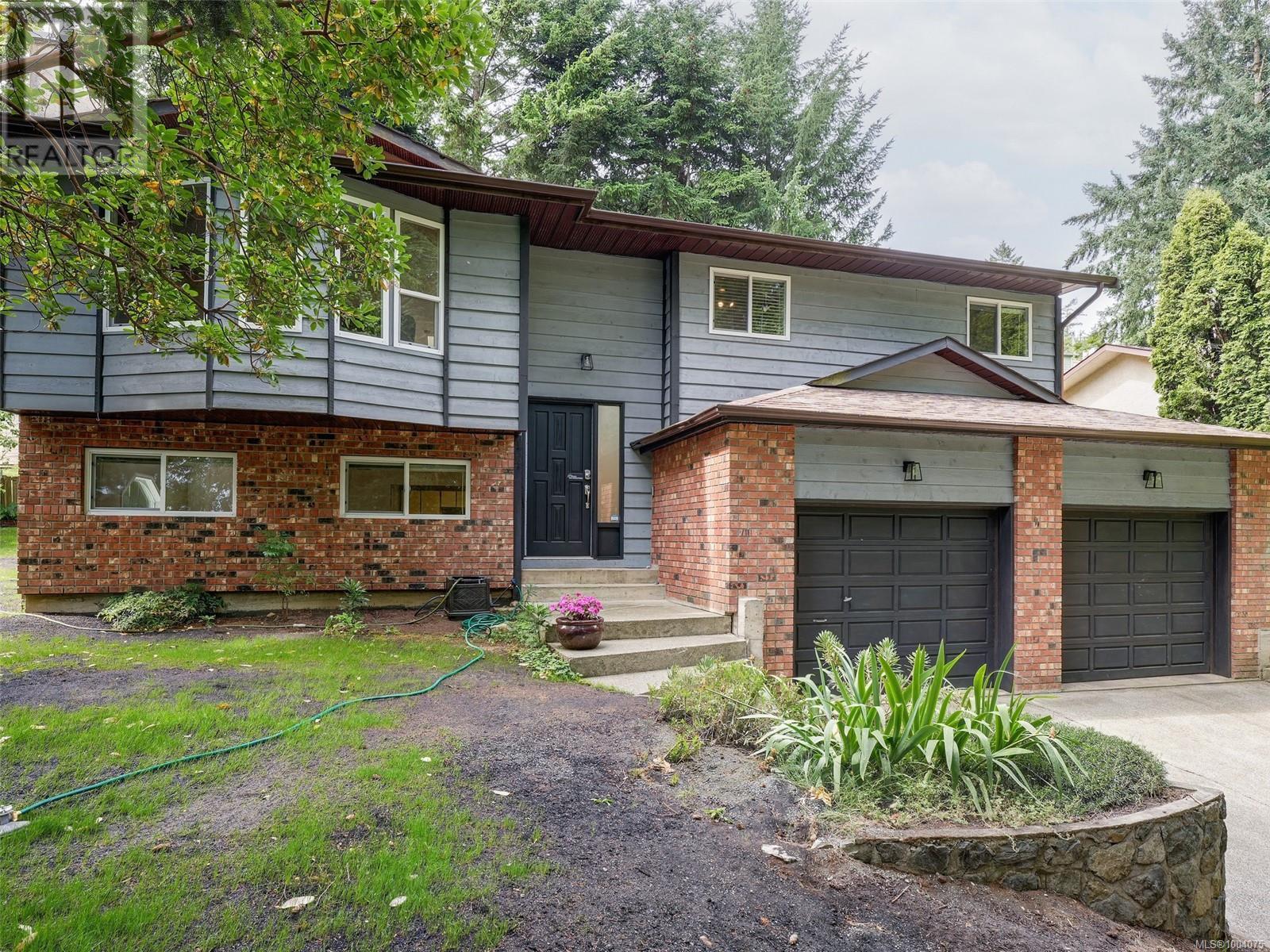Photo 23 of 823 Cecil Blogg Dr, Colwood BC