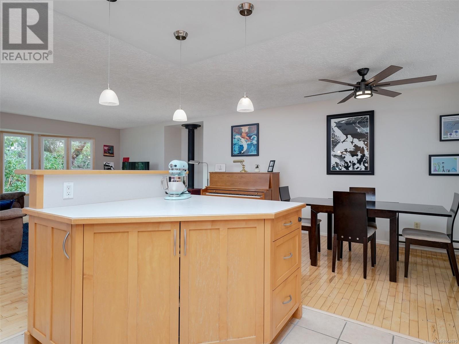 Photo 19 of 823 Cecil Blogg Dr, Colwood BC