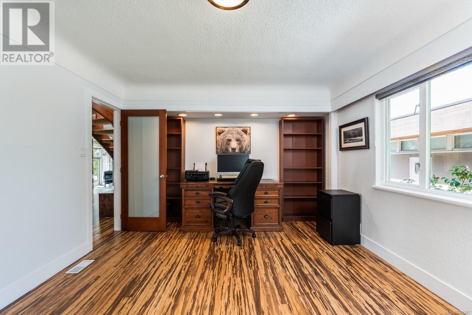 5605 Parker Ave, Saanich
