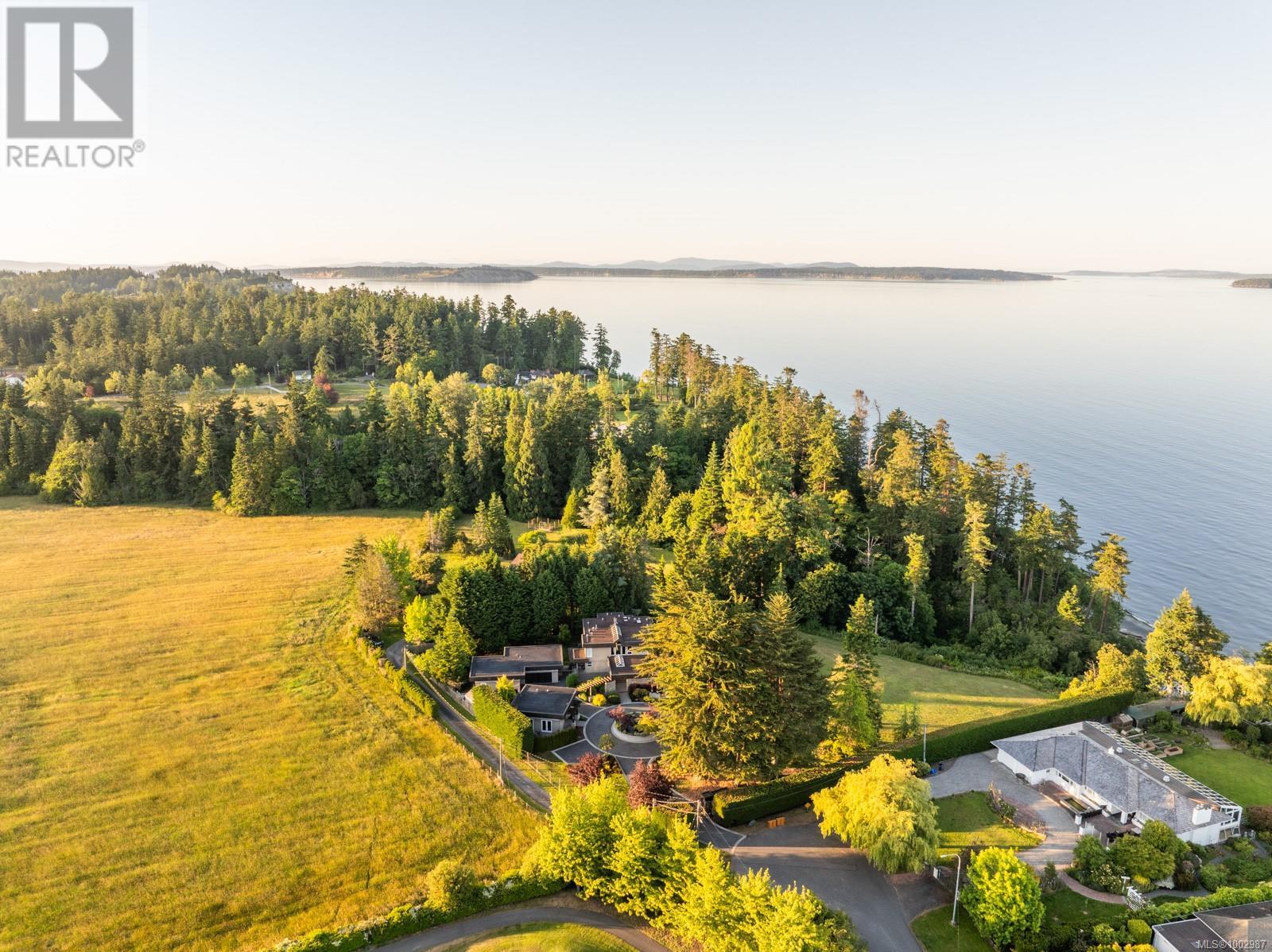 5605 Parker Ave, Saanich