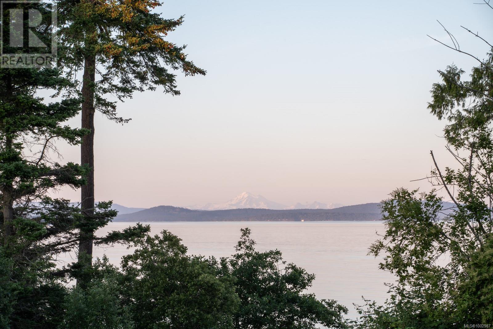 5605 Parker Ave, Saanich