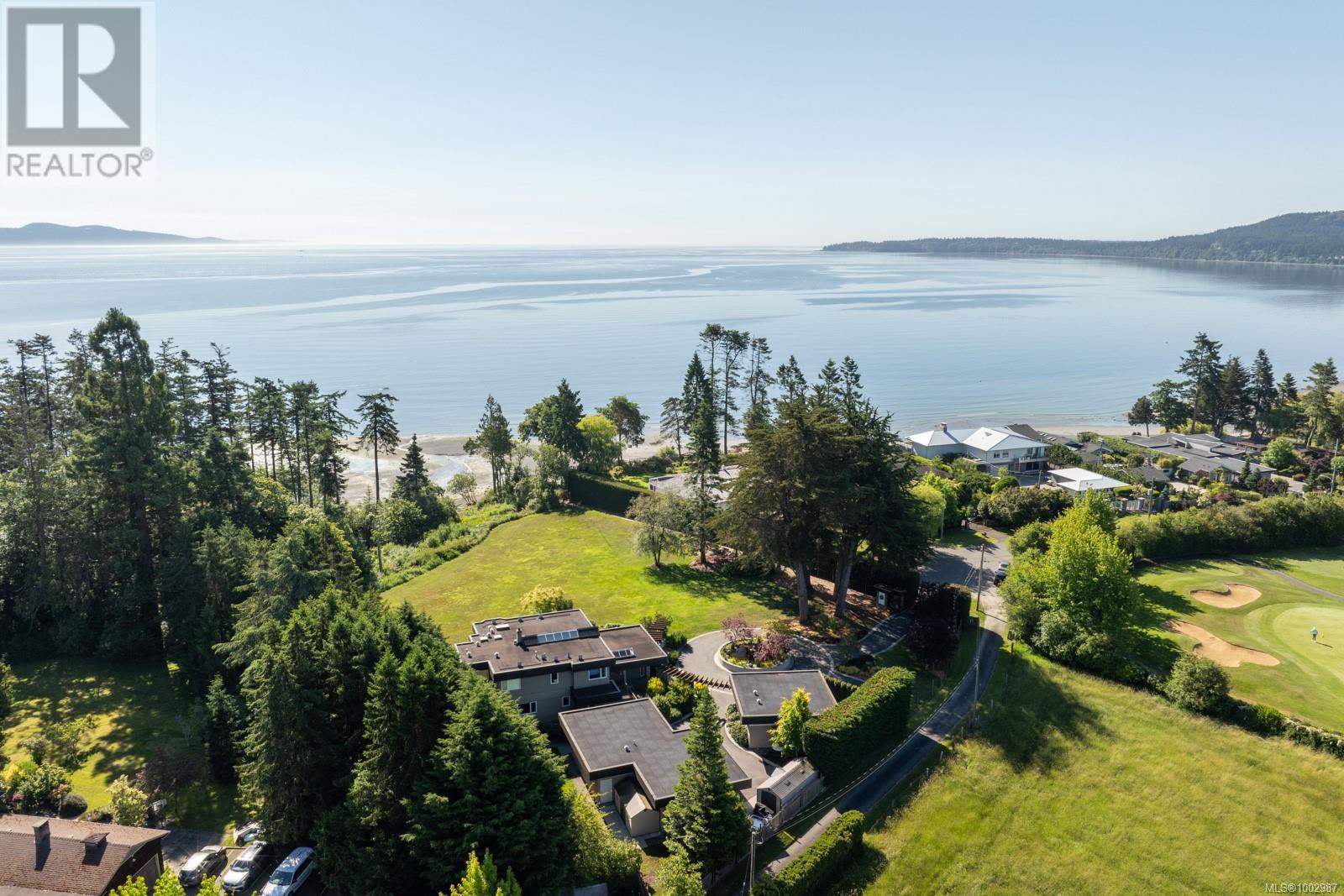 5605 Parker Ave, Saanich