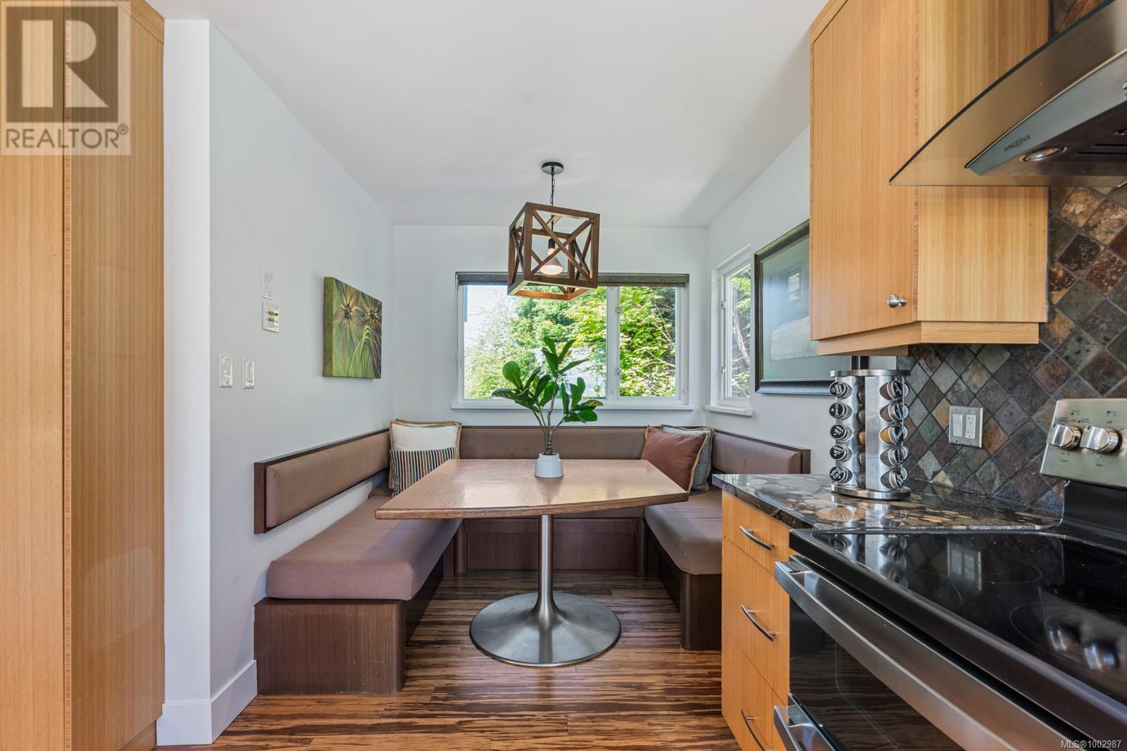 5605 Parker Ave, Saanich