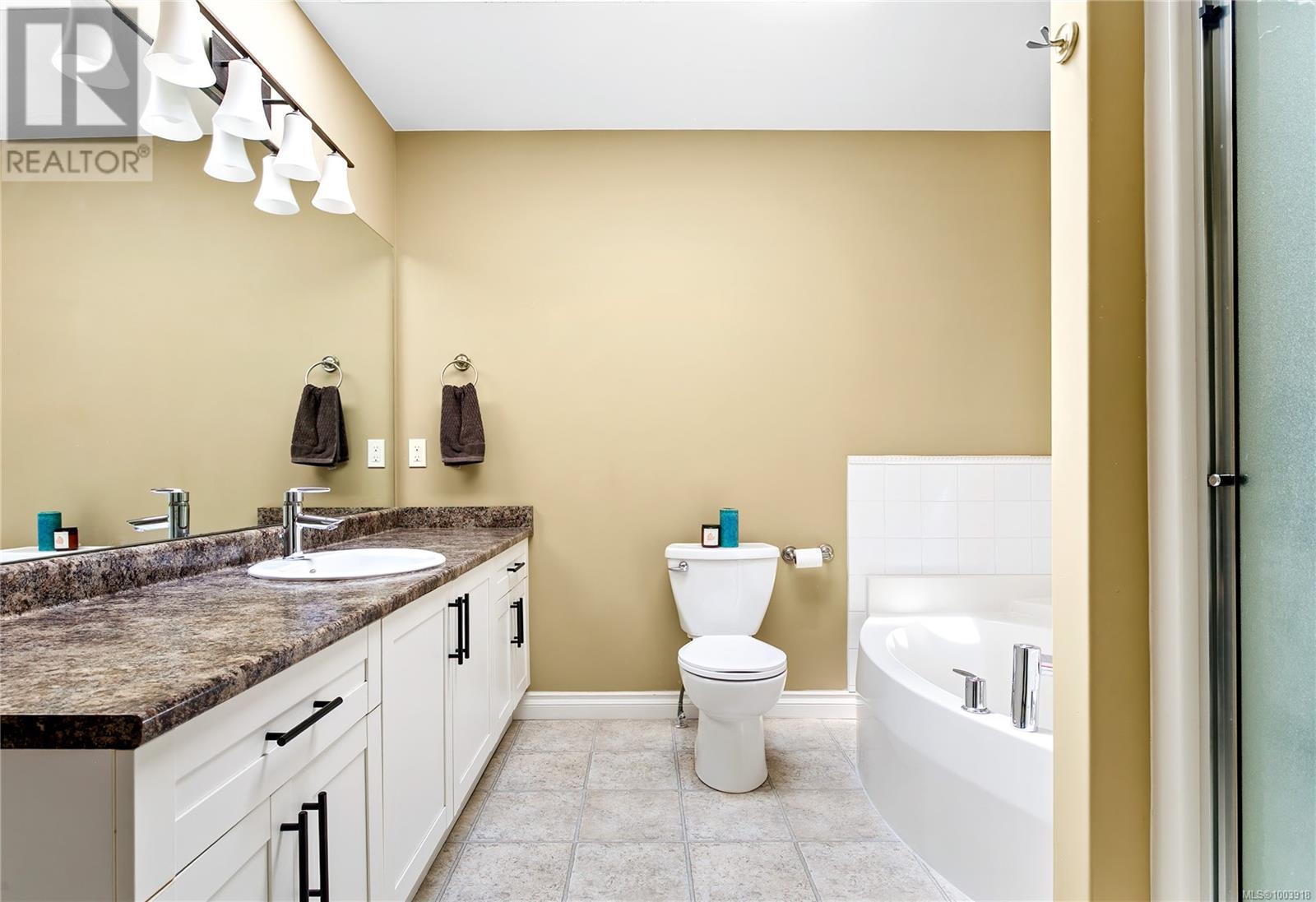 Photo 11 of 105 6591 Arranwood Dr, Sooke BC