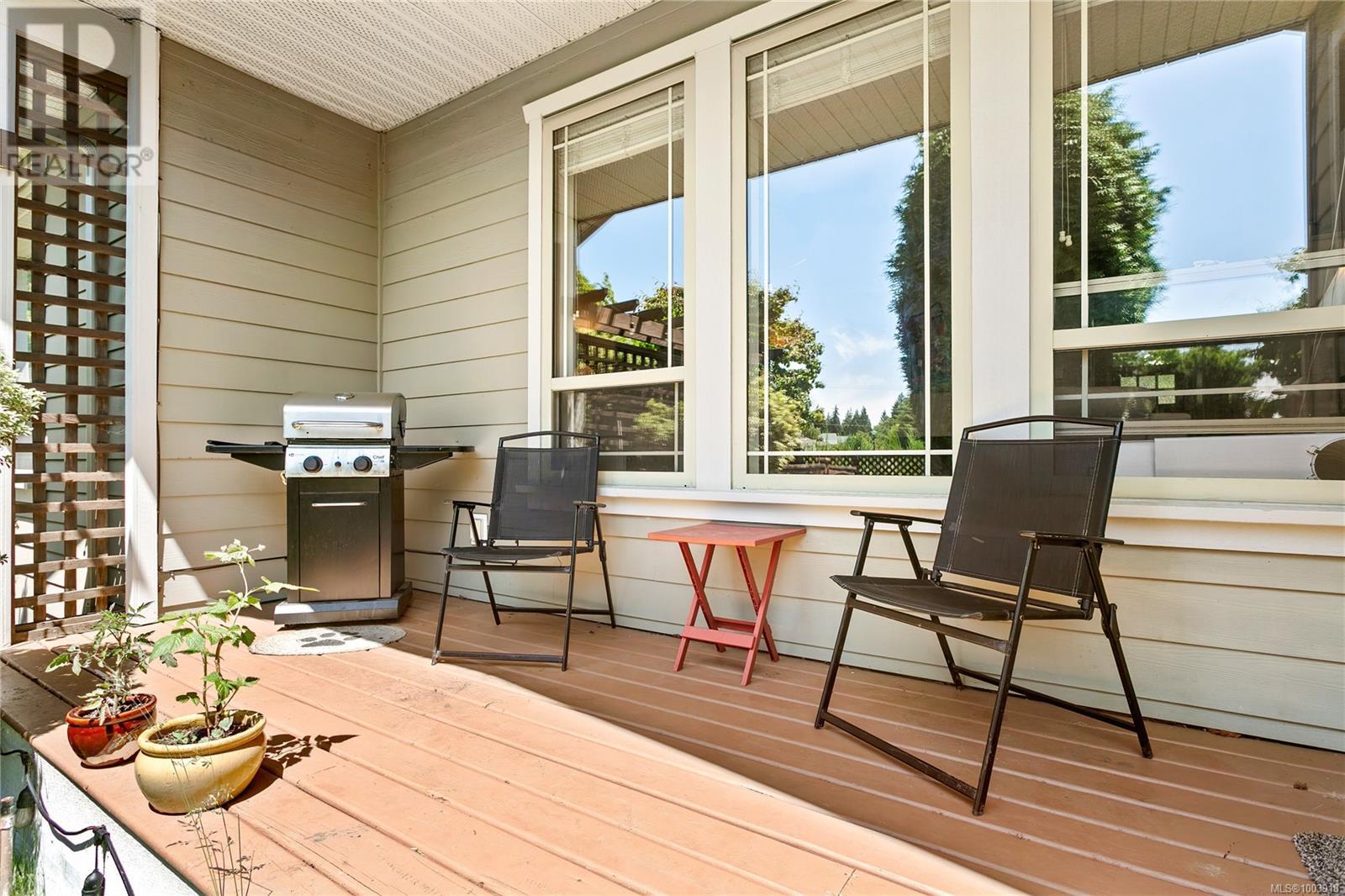 Photo 6 of 105 6591 Arranwood Dr, Sooke BC