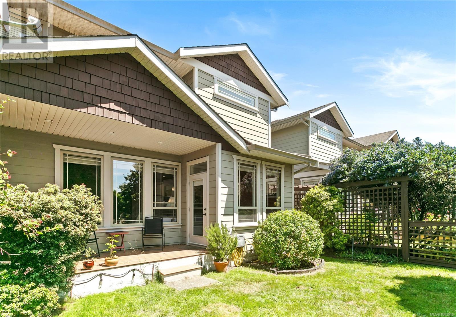 Photo 15 of 105 6591 Arranwood Dr, Sooke BC