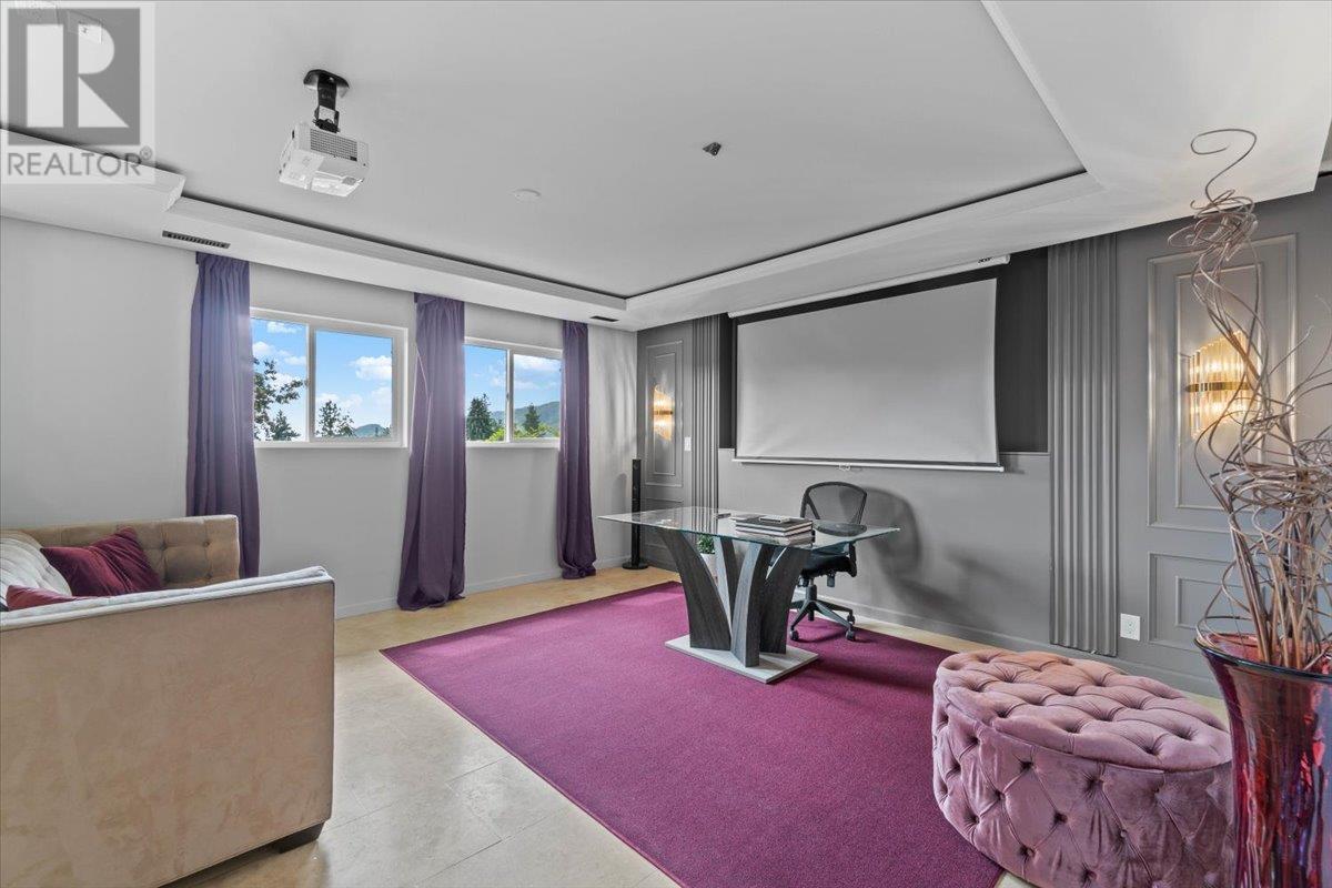  5956 Victoria Street, Peachland