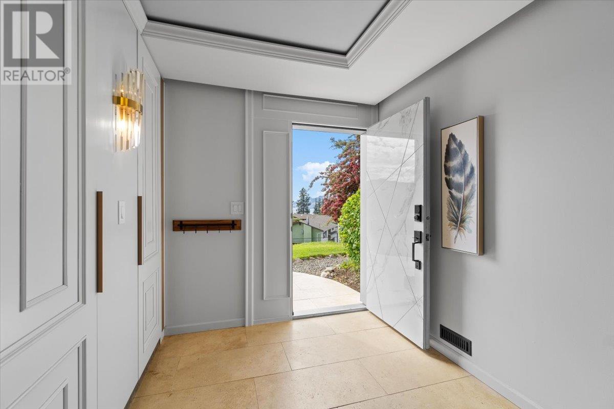  5956 Victoria Street, Peachland